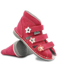 Kapcie korekcyjne z elastyczną podeszwą do przedszkola Danielki