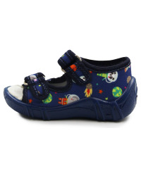 Kapcie dziecięce do przedszkola Wojtyłko Dawid granatowe