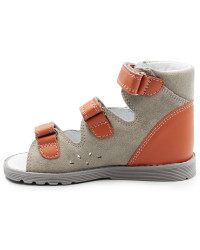 Dziewczęce kapcie z obcasem thomasa do przedszkola Bartek 81803-022