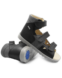 Sandały profilaktyczne dla chłopca z wysokim zapiętkiem Bartek 81804-022