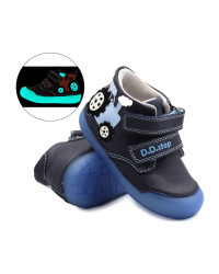 Buty Na Wiosnę Dla Chłopca Świecące w Ciemności Traktor DD STEP S066-42263