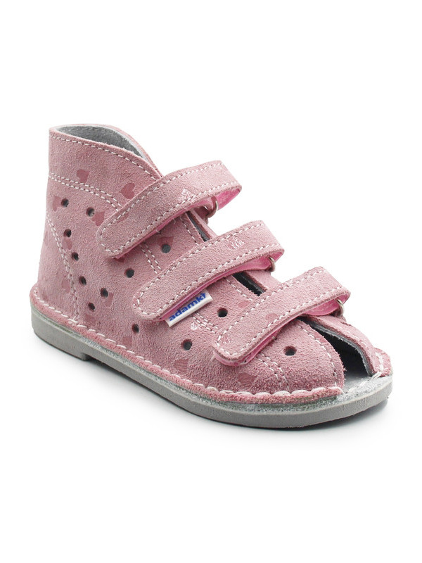 Pierwsze kapcie do przedszkola dla dziewczynek z wysokim zapiętkiem Adamki w serduszka