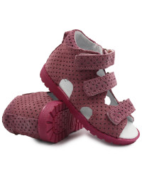 Sandałki z wysokim zapiętkiem dla dziecka do szkoły Kornecki OR 03 róż/s