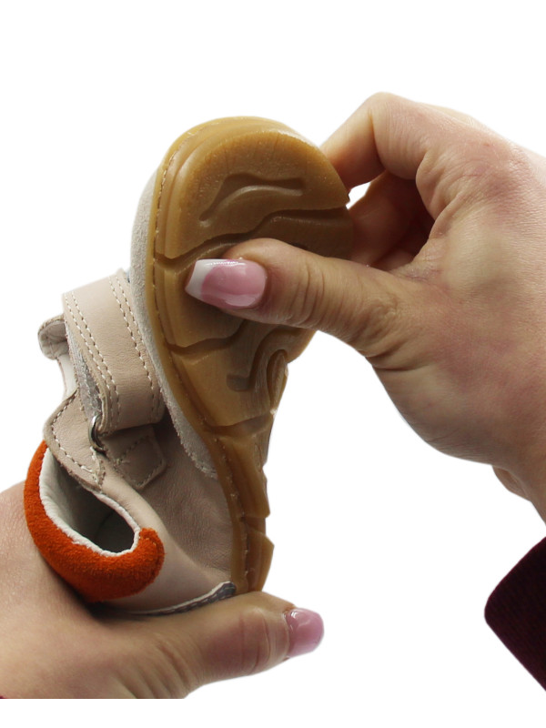 Buty Na Wiosnę Dziecięce Beżowe Primigi 1404033