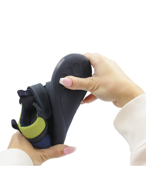 Buty Chłopięce Lekko Ocieplane GORE-TEX Barefoot Primigi 8915122