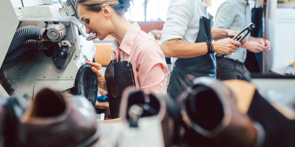 Ręcznie robione buty dziecięce – dlaczego warto je wybrać?