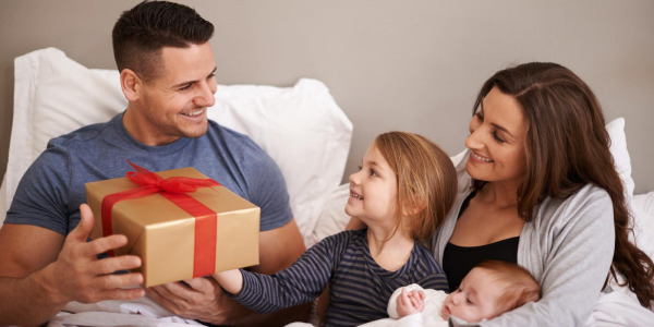Prezent na Dzień Ojca od dziecka – co sprawdzi się najlepiej?