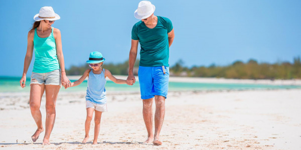 Buty do wody dla dzieci – co wybrać na plażę i basen?