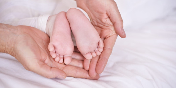 Stopa dziecka – jak szybko i do jakiego wieku rośnie?