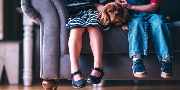 „Barefoot” w wersji dziecięcej – moda czy realne wsparcie dla zdrowia stóp?